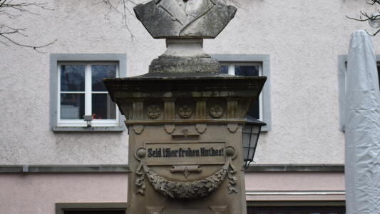 Franz Sales Wochelers Denkmal auf dem Münsterplatz.