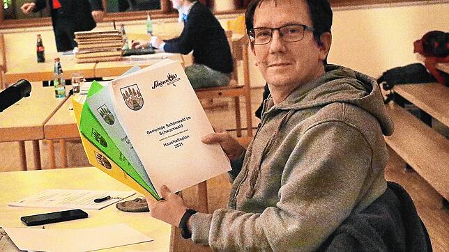 Kämmerer Harald Hafner erarbeitet vier Haushalte.