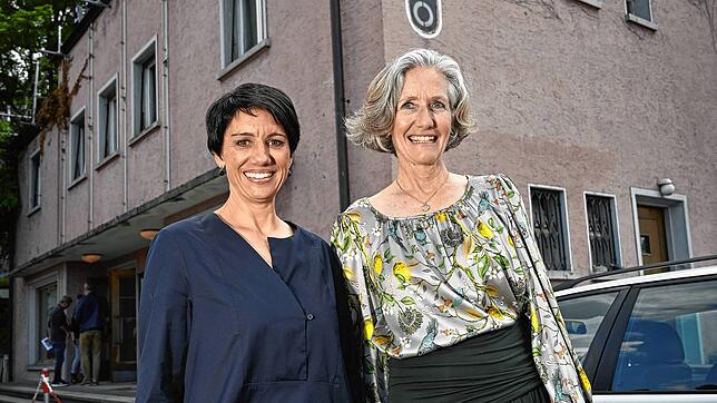 Felicitas Högger (Nutzerin der ersten Stunde im &bdquo;Apollo&ldquo;) und Barbara Haller wollen dem ehemaligen Kino Apollo wieder Leben ...