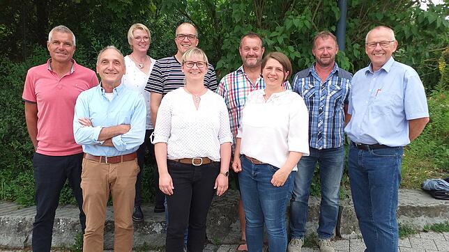Der neue Ortschaftsrat freut sich darauf, die Arbeit aufzunehmen (von links): Thomas Gegg, Norbert Meier, Hede Gesine Elsing, Clemens ...
