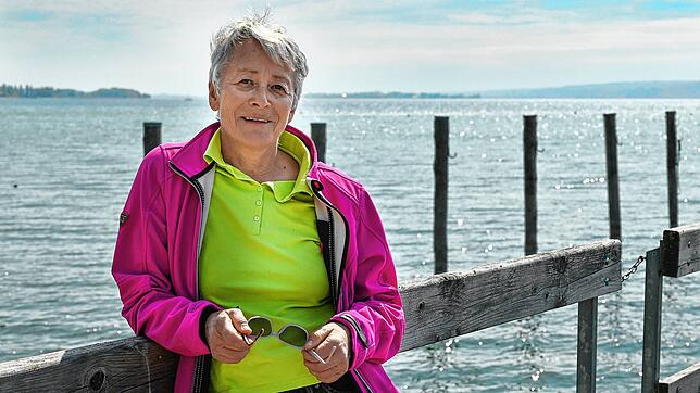 Warten auf Arbeit: Carola Habenicht vom Wassersportzentrum Radolfzell kann zurzeit keine Segel- und Sportboot-Schüler an ihrem Steg im ...