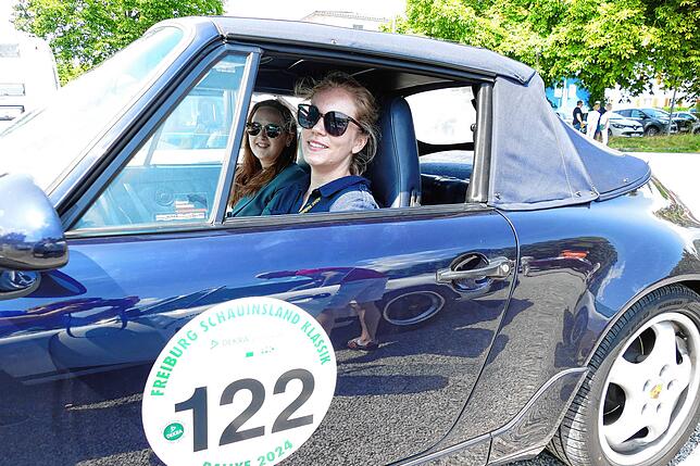 Hannah Kurz und Franziska Maier haben mit ihrem 911er Porsche 964 in der Gesamtwertung den 81. Platz belegt. Sie hatten Spaß bei der Rallye.
