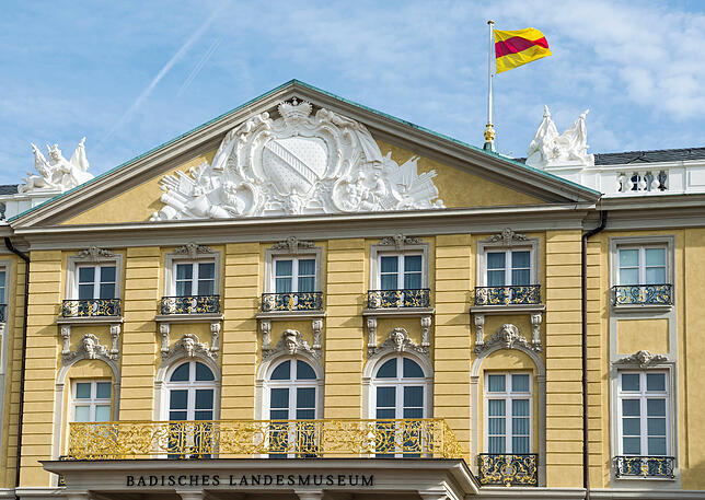 Badische Flagge auf dem Schloss in Karlsruhe Die frühere badische Flagge war lange auf dem Schloss in Karlsruhe gehisst.