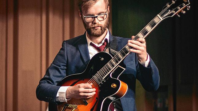 Erst wollte er ein Instrument gar nicht lernen. Heute will Matthias Winkler nicht mehr ohne Musik und Gitarre leben.