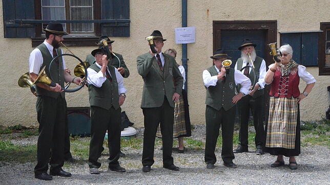Auch Parforcegruppen gehören zur Jagd. Besucher konnten sie nicht nur bei der Hubertusmesse hören. Bilder: Susanne Schön