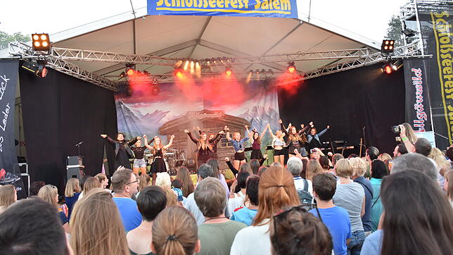 Die fünf Salemer Musikvereine haben für ihr Schlossseefest von 27. bis 30 Juli wieder ein außergewöhnliches Bühnenprogramm ...