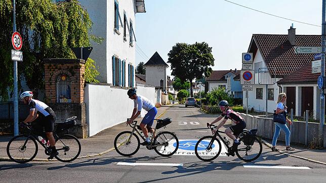 Markdorf hat eine neue Fahrradstraße, die über die Griviten-, Hahn-, Eugenienstraße und den Schießstattweg führt. Unter Auswärtigen muss ...