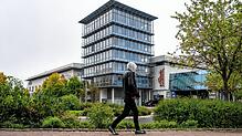 Das frühere Einkaufszentrum Rössle – hier der markante Glasturm – ist das Kernstück der Pläne für die Schwenninger Innenstadt.