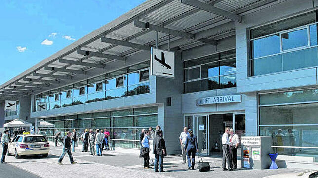Der Bodensee-Airport ist Schauplatz eines Filmdrehs.