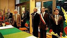 Beim Festakt zur Unterzeichnung der Partnerschaftsurkunde mit Chantilly im Jahr 1987: Überlingens damaliger Bürgermeister Reinhard ...