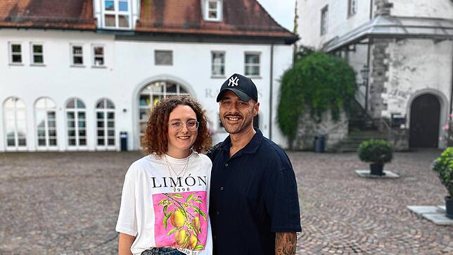Hier, im Hof des Bischofschlosses, werden Julia und Olly Andersohn am 21. August ein Konzert geben.