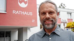 Frank Schumacher will neuer Bürgermeister von Volkertshausen werden. Der 48-Jährige lebt seit 13 Jahren in der Gemeinde und will nun ins ...