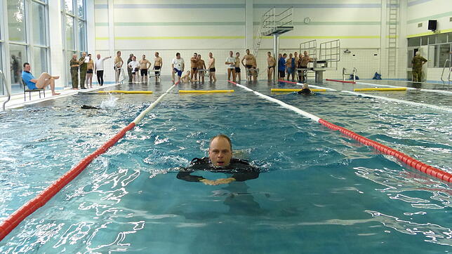 Eine große Schwimmhalle gehört zum Zuständigkeitsbereich des Bundeswehr-Dienstleistungszentrums.