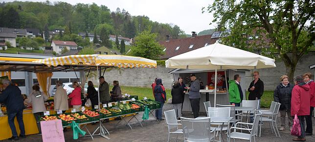 Bild 7: Einkaufen am Park: Die Bilder vom Besuch auf dem Gurtweiler Schlossmarkt