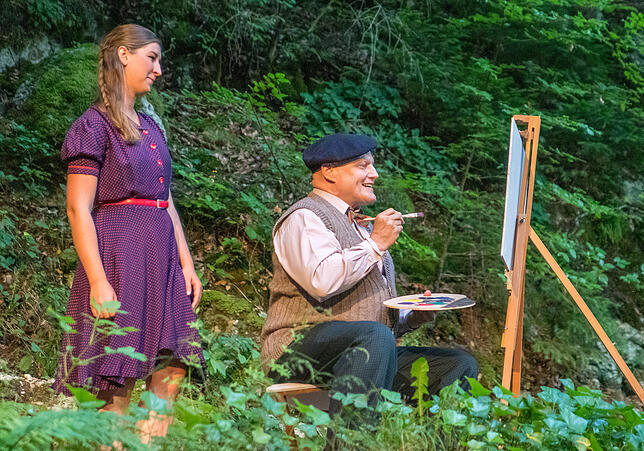 Die Freundschaft zwischen Silvie (Philomena Hipp) und dem Kunstmaler Matthias Stählin (Jürgen Hagen) gehört zu den wenigen ...