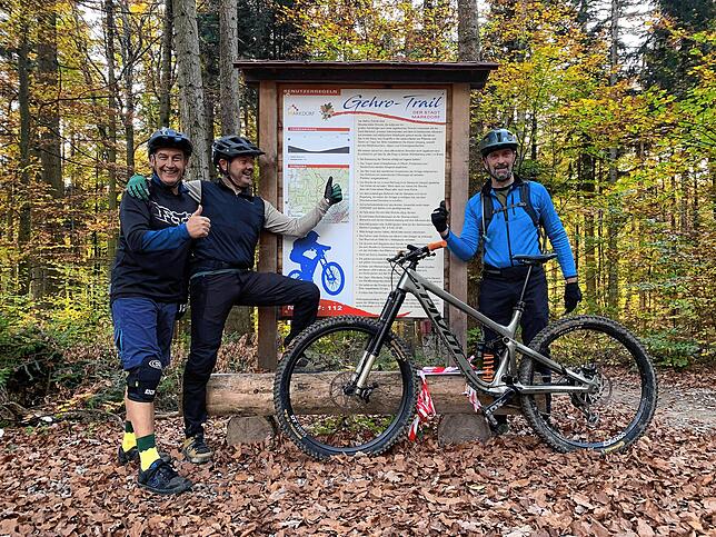 Daumen hoch für den Gehro-Trail (von links): Peter und Andreas Schöttke sowie Ansgar Oker.