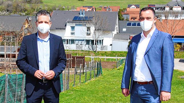Der CDU-Bundestagsabgeordnete Thorsten Frei (links) besucht alle zwei Jahre die 35 Kommunen in seinem Wahlkreis. Unser Bild zeigt ihn in ...
