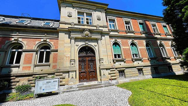 Das Amtsgericht Überlingen in der Bahnhofstraße, wo die Verhandlung gegen einen Mann lief, der mehr als 5700 kinderpornografische ...
