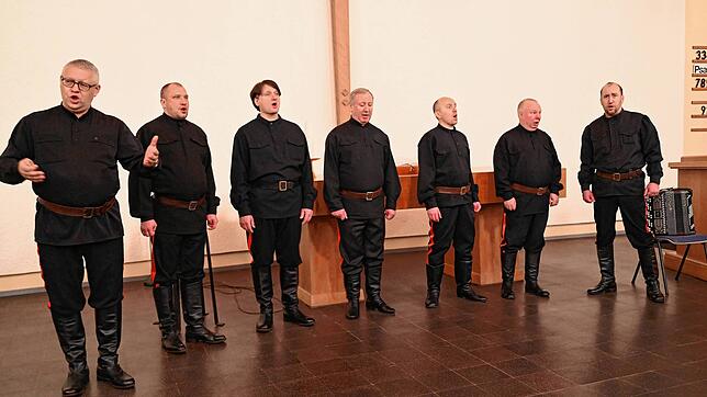 Ein unvergessliches Gesangerlebnis präsentierten die Maxim Kowalew Don Kosaken bei ihrem Konzertabend in der evangelischen ...