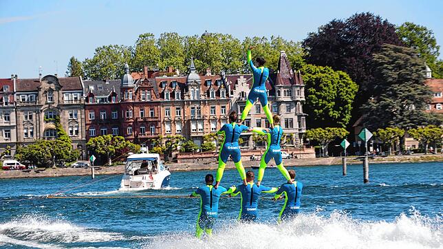 Bild : Spektakulär! Die besten Fotos der Wasserski-Show im Konstanzer Trichter