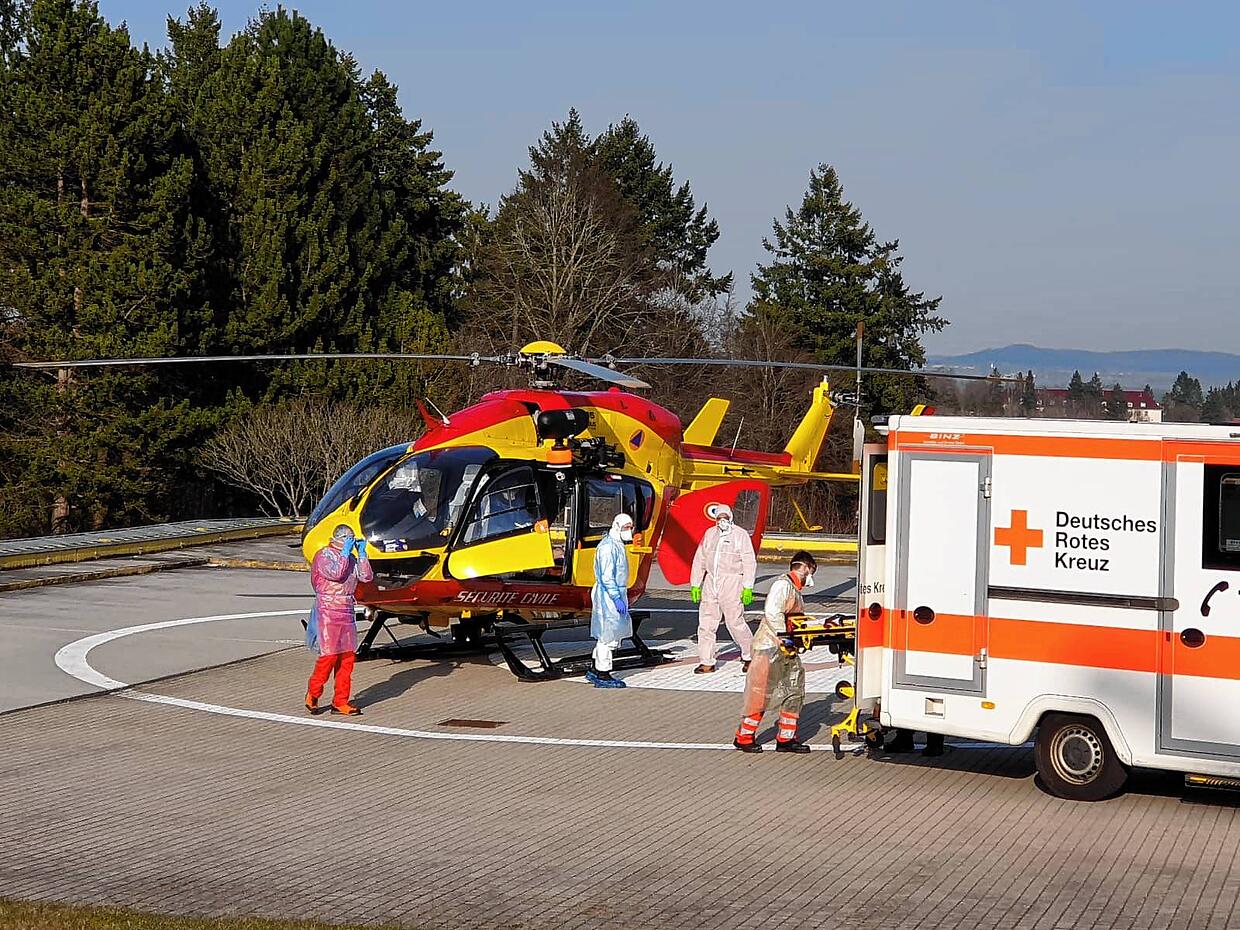 Rettungsdienst: Ärzte und Kommunalpolitiker klagen gegen BW - SWR Aktuell