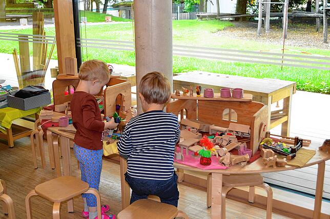 Die Kinder freuen sich, zumindest an zwei Tagen in der Woche den Kindergarten in Leimbach besuchen zu dürfen.