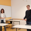 Schulleiterin der Zinzendorfschulen Beate Biederbeck sorgt gemeinsam mit Michael Sauer, Abteilungsleiter des beruflichen Gymnasiums, ...