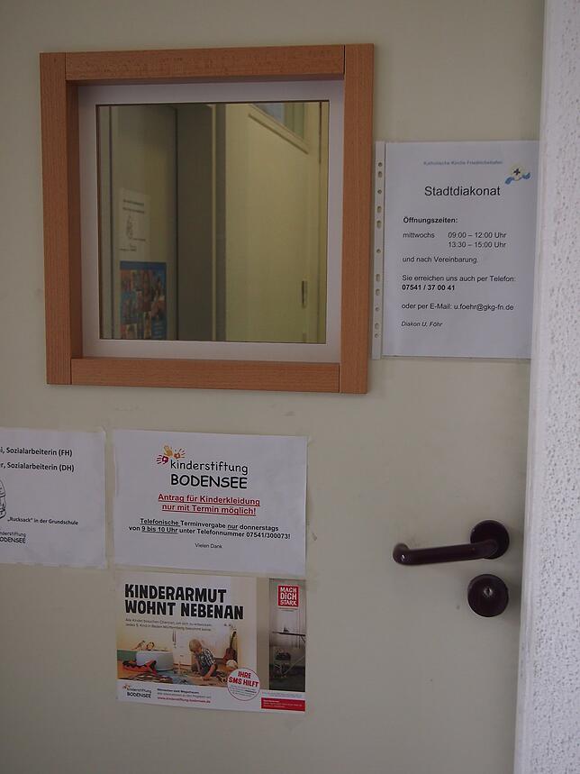 Der Eingang zum Büro der Kinderstiftung Bodensee in Friedrichshafen. Auch der Stadtdiakon hat hier sein Büro.