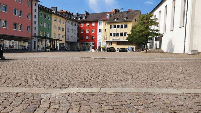 Grün statt grau: So könnte der Adenauerplatz nach der Begrünung aussehen.