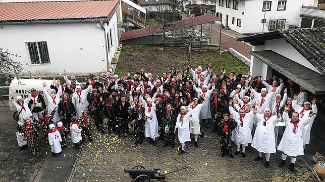 Die Narro-Zunft Waldshut möchte ihre Geltentrommler (vor allem rechts im Bild) mit neuen Gelten ausstatten.