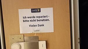 Zahlreiche Umkleideschränke wurden vergangene Woche im Solemar von Dieben aufgebrochen und ausgeräumt.