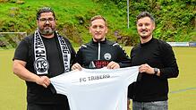 Mit Spielertrainer Stjepan Geng (Bildmitte) soll es bei der SG Triberg/Nußbach aufwärts gehen. Ihn unterstützen ...
