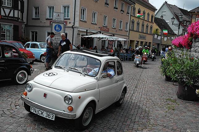 Bild 15: Bilder vom Treffen der Vespa-Freunde und Fiat-500-Liebhaber bei der Italienischen Woche in Markdorf