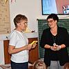 Mundart in der Schule – Hannelore Tomasi (links) war als Gast-Lehrkraft zu einer Doppelstunde in der Grundschule Birkendorf. ...