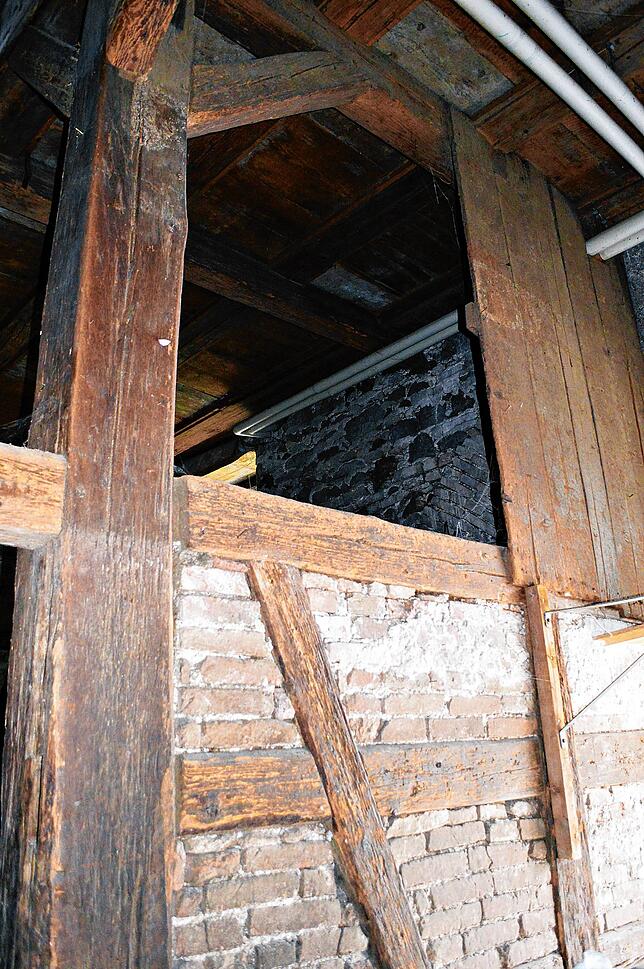 Das Fachwerk des alten Hauses wird im Rahmen der Sanierung weitgehend erhalten.