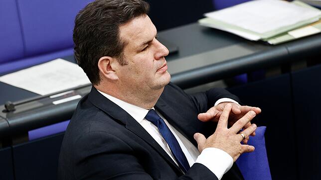Arbeitsminister Heil plant eine interne Umstrukturierung in seinem Haus. Einige Jobcenter protestieren.