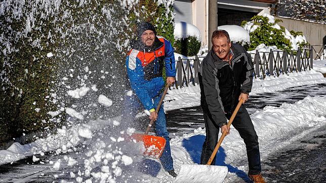 Bild : Wintereinbruch im Schwarzwald verschönert durch Schnee und Sonne
