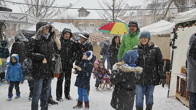 Einen Weihnachtsmarkt im Schnee wünschen sich viele: In Gottmadingen öffnete der Himmel vergangenes Jahr tatsächlich seine Tore. Der ...