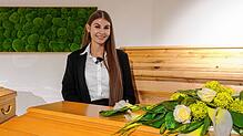 Jacqueline Muzzi ist 28 Jahre alt und Bestatterin in Singen. Sie unterstützt Angehörige in ihren schwersten Zeiten.