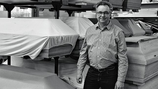 Ralf Homburger ist Bestatter in Hilzingen im Kreis Konstanz. Die Corona-Zeit fordert ihn – auf verschiedenen Ebenen.