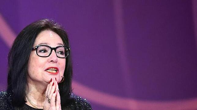 Nana Mouskouri.