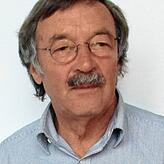 Fritz Käser aus Ittendorf gehört dem Aktionsbündnis &bdquo;Stop Südumfahrung&ldquo; an. Er hat die beschädigten Tafeln fotografiert.