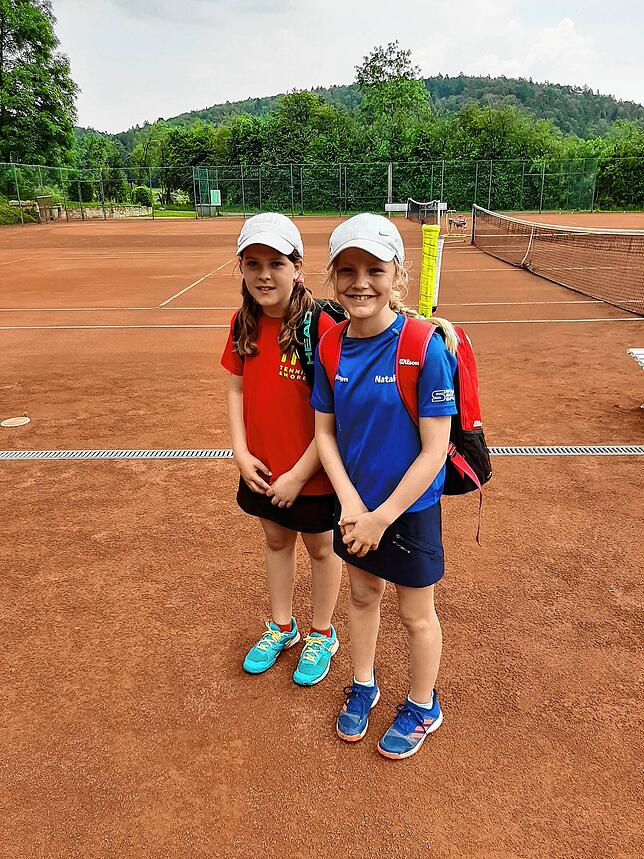 Marie Fehrenbacher (links) und Natalie Frei vom Tennisclub Eggingen hatten vor einer Woche das erste Mannschaftsspiel gespielt.