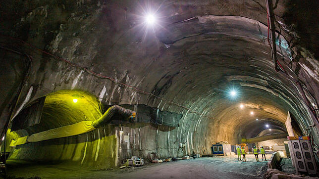 Blick in den Brenner-Basistunnel bei Innsbruck in Südtirol: Auf deutscher Seite, im bayerischen Inntal, formiert sich Widerstand gegen ...