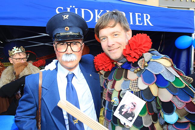 Die Ausrichter der SÜDKURIER-Fasnacht auf der Marktstätte: Geschäftsführer Rainer Wiesner und Chefredakteur Stefan Lutz.