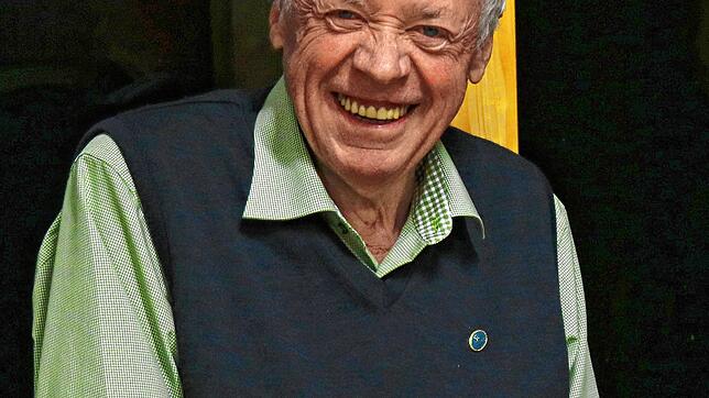 So kannte man ihn: Immer gut gelaunt. Nun ist Uli Spielberger im Alter von 82 Jahren gestorben.