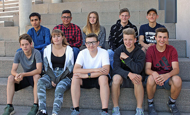Sie sind die letzten zehn Neuntklässler der Owinger Auentalschule, die Ende Mai ihre Abschlussprüfung erfolgreich absolviert haben. Mit ...