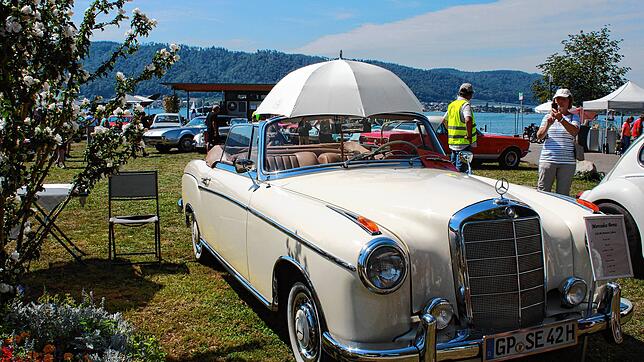 Die Veranstalter des Häfler Seefest in Ludwigshafen am Bodensee müssen umplanen, doch Oldtimer wie diese 2023 sollen Besucher dennoch zu ...