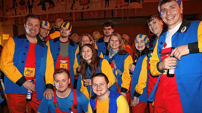 Bild : Ein echter Knaller war das 2. Löffinger Fasnetmusiktreffen in der vollen närrischen Festhalle