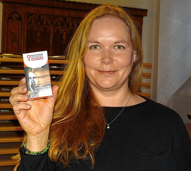 Sandra Knör ist die Gleichstellungsbeauftragte des Landkreises Sigmaringen und kritisiert: &bdquo;In den Medien wird Gewalt gegen Frauen ...